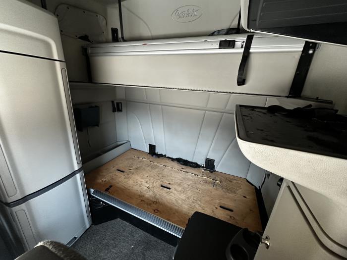 2022 Peterbilt 579-12