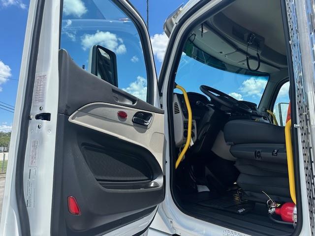 2026 Peterbilt 567-9