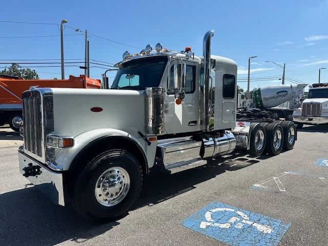 2026 Peterbilt 589-1