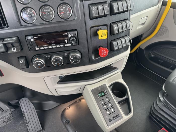 2026 Peterbilt 589-12