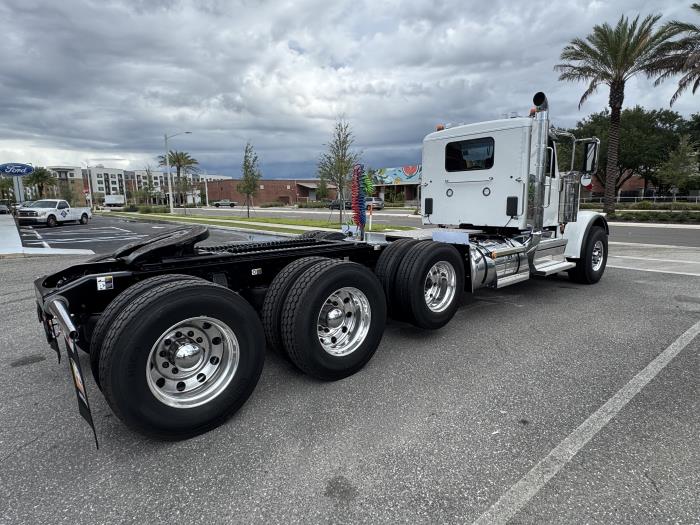 2026 Peterbilt 589-5