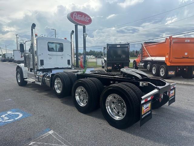 2026 Peterbilt 589-2