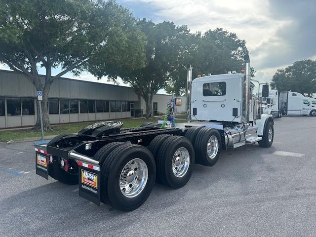 2026 Peterbilt 589-4