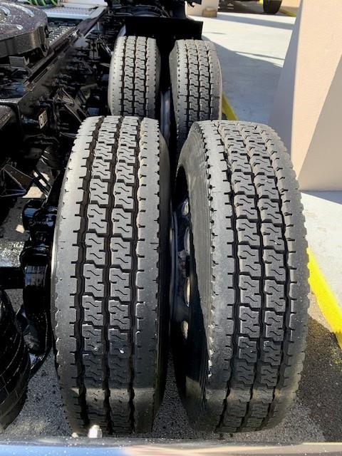 2023 Peterbilt 579-5