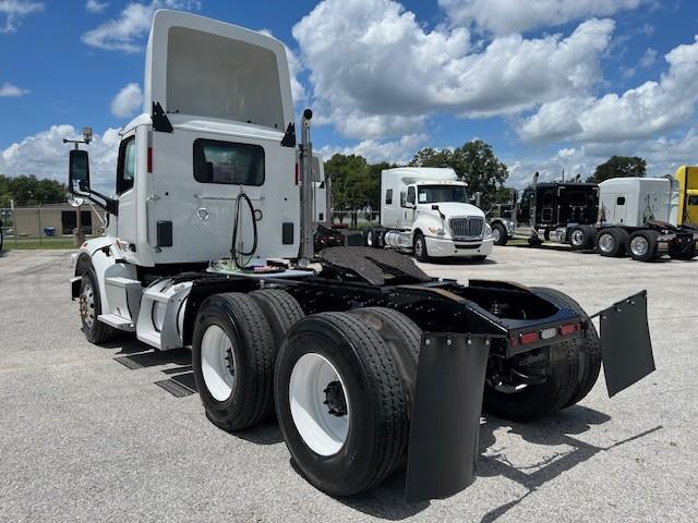 2020 Peterbilt 567-10