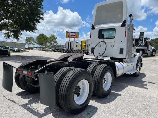 2020 Peterbilt 567-13