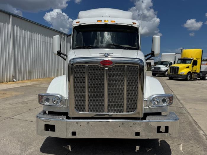 2022 Peterbilt 567-2