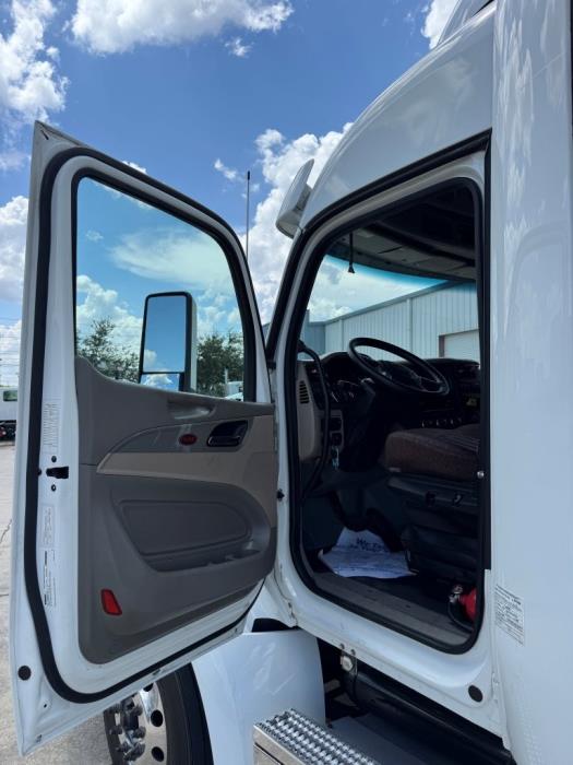2022 Peterbilt 567-9