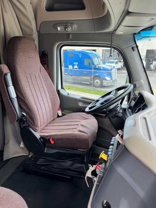 2022 Peterbilt 567-12