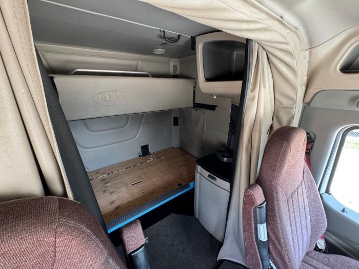 2022 Peterbilt 567-15