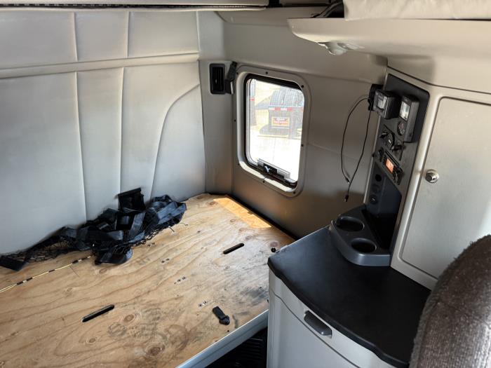 2024 Peterbilt 579-9