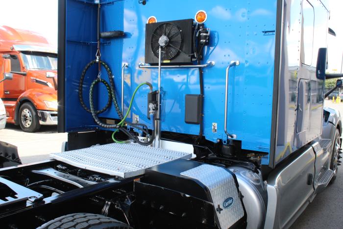 2023 Peterbilt 579-7