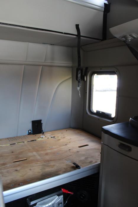 2023 Peterbilt 579-15