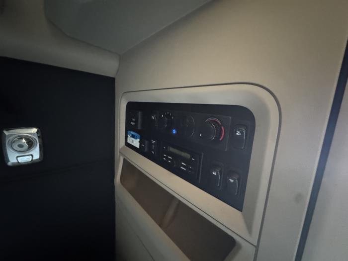 2023 Kenworth T680-20