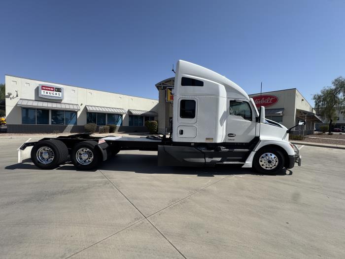 2023 Kenworth T680-7
