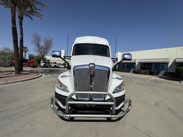 2023 Kenworth T680-9