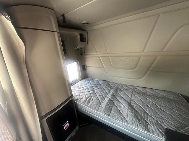 2019 Peterbilt 579-12