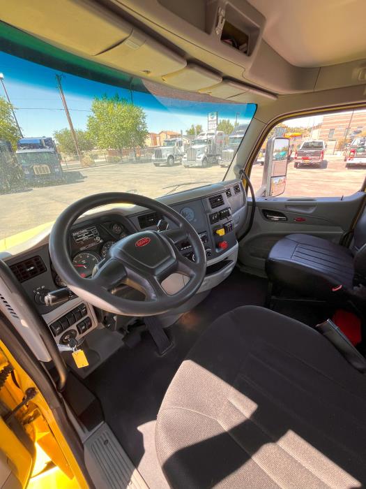 2021 Peterbilt 579-9