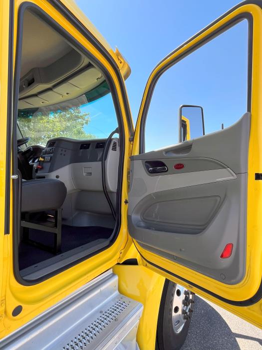2021 Peterbilt 579-11