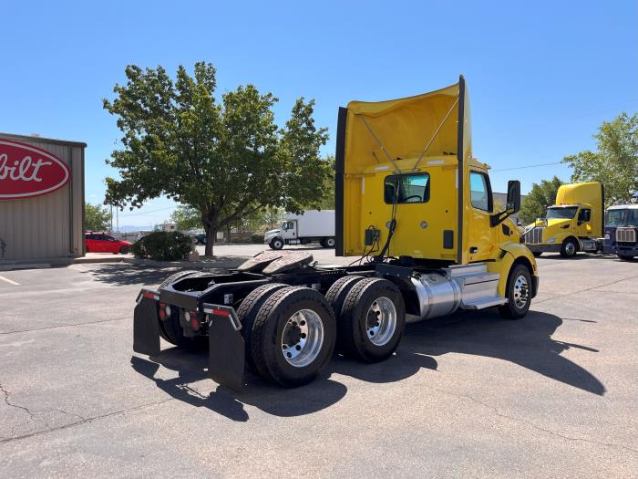 2021 Peterbilt 579-4