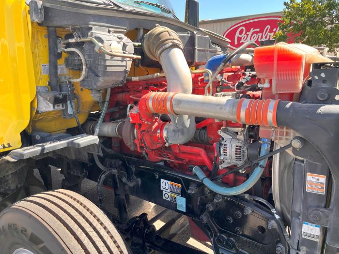 2021 Peterbilt 579-7