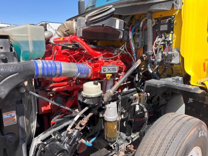 2021 Peterbilt 579-8