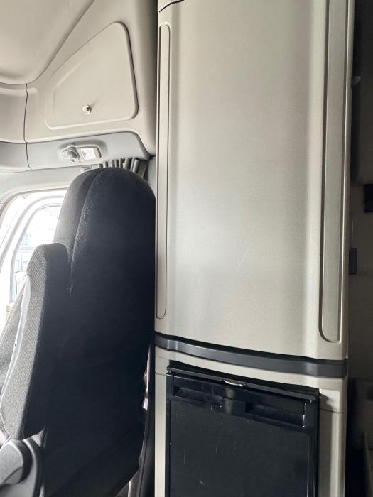 2021 Peterbilt 579-12