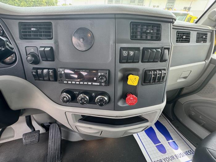 2021 Peterbilt 579-10