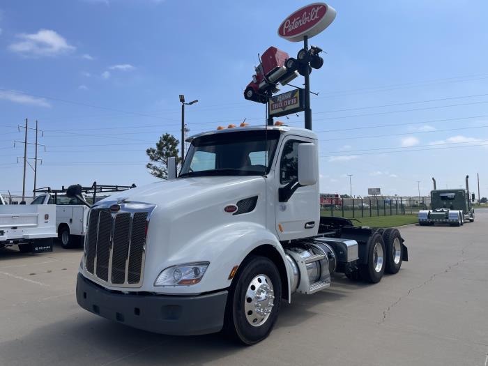2021 Peterbilt 579 photo 2