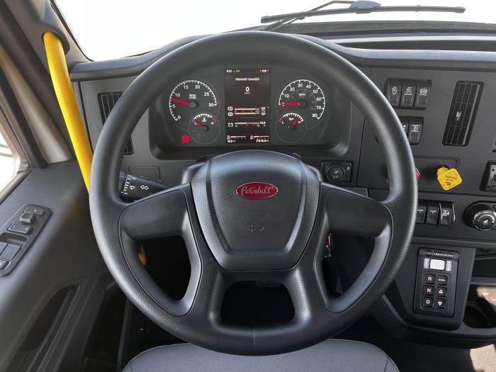 2026 Peterbilt 548-15