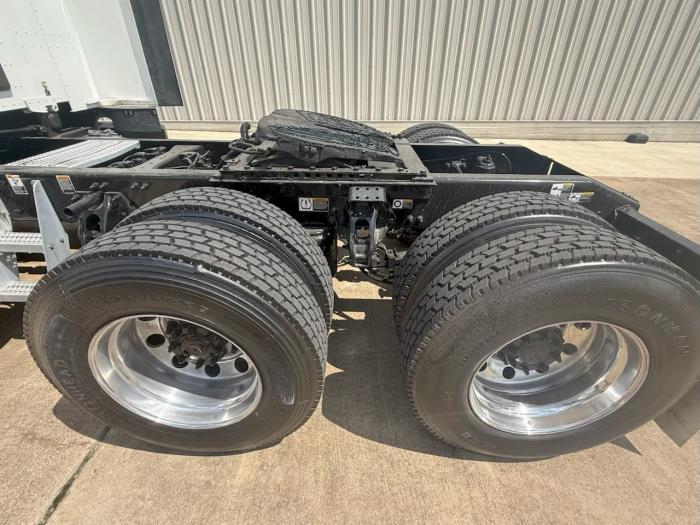 2021 Peterbilt 579-6