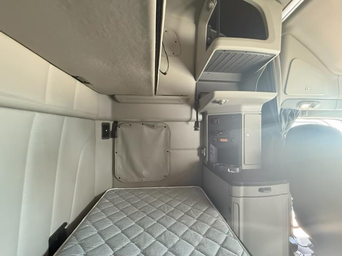 2021 Peterbilt 579-11