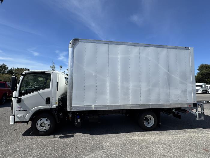 2026 Isuzu NPR photo 3