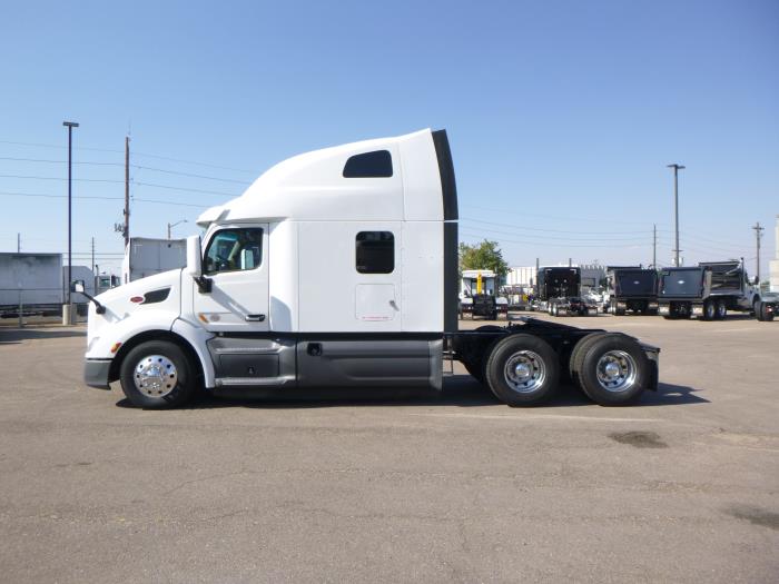 2021 Peterbilt 579-4