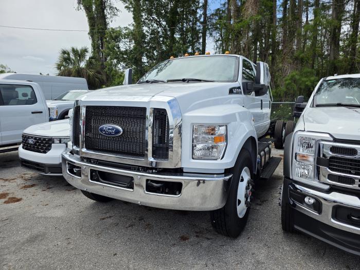 2026 Ford F-750-1