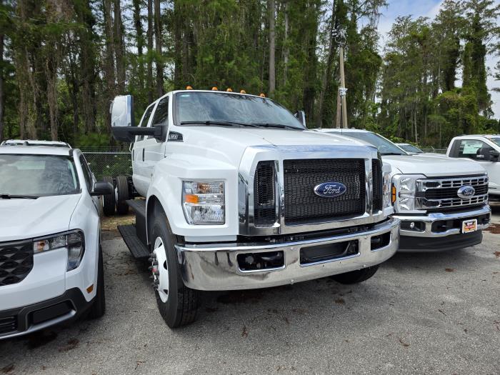 2026 Ford F-750-3