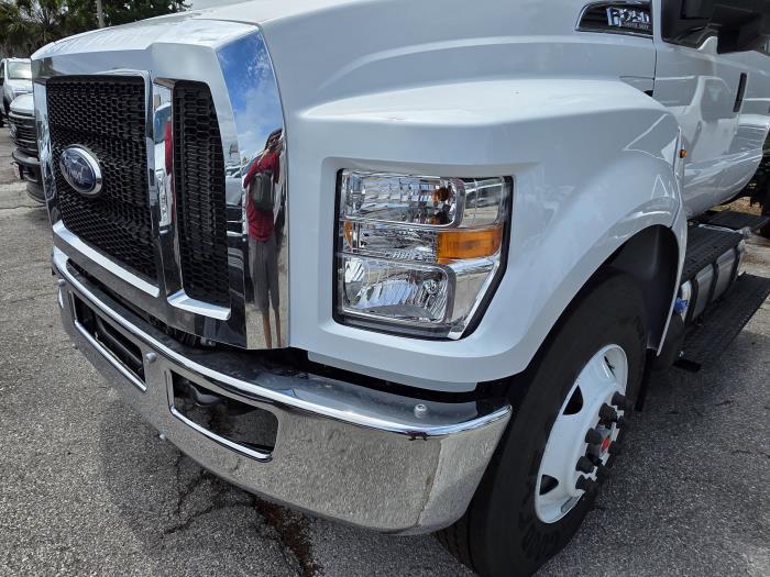 2026 Ford F-750-7