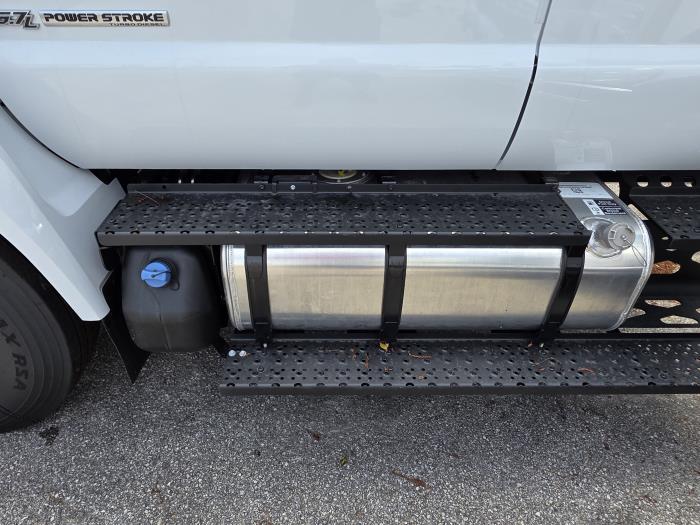 2026 Ford F-750-9