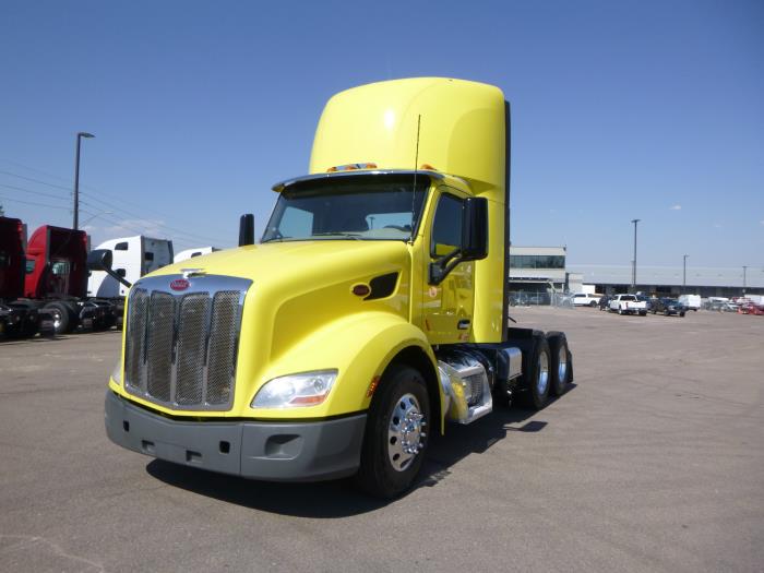 2021 Peterbilt 579 photo 2