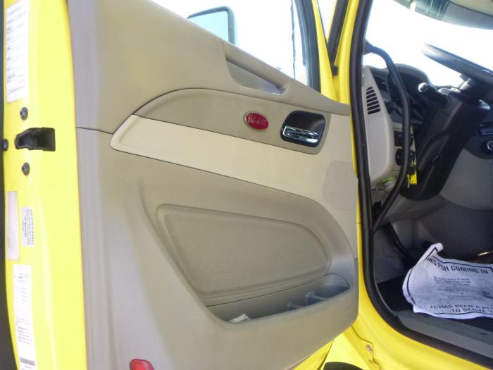 2021 Peterbilt 579-14