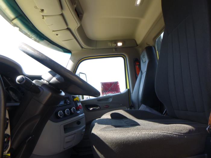 2021 Peterbilt 579-15