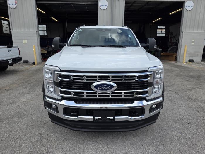 2026 Ford F-550-2