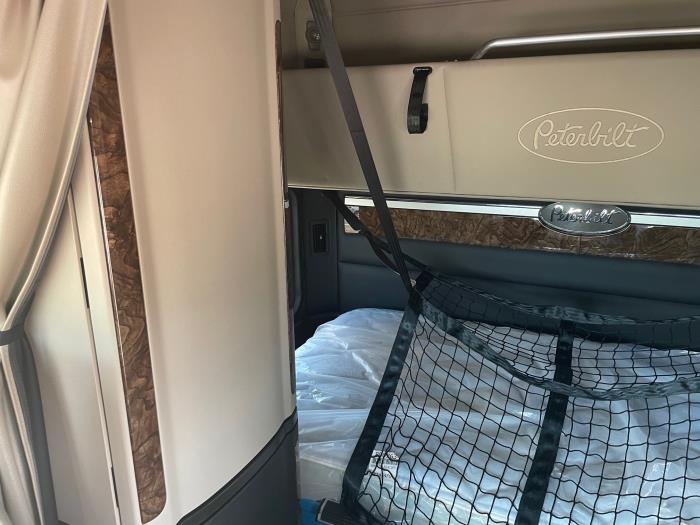 2026 Peterbilt 589-7