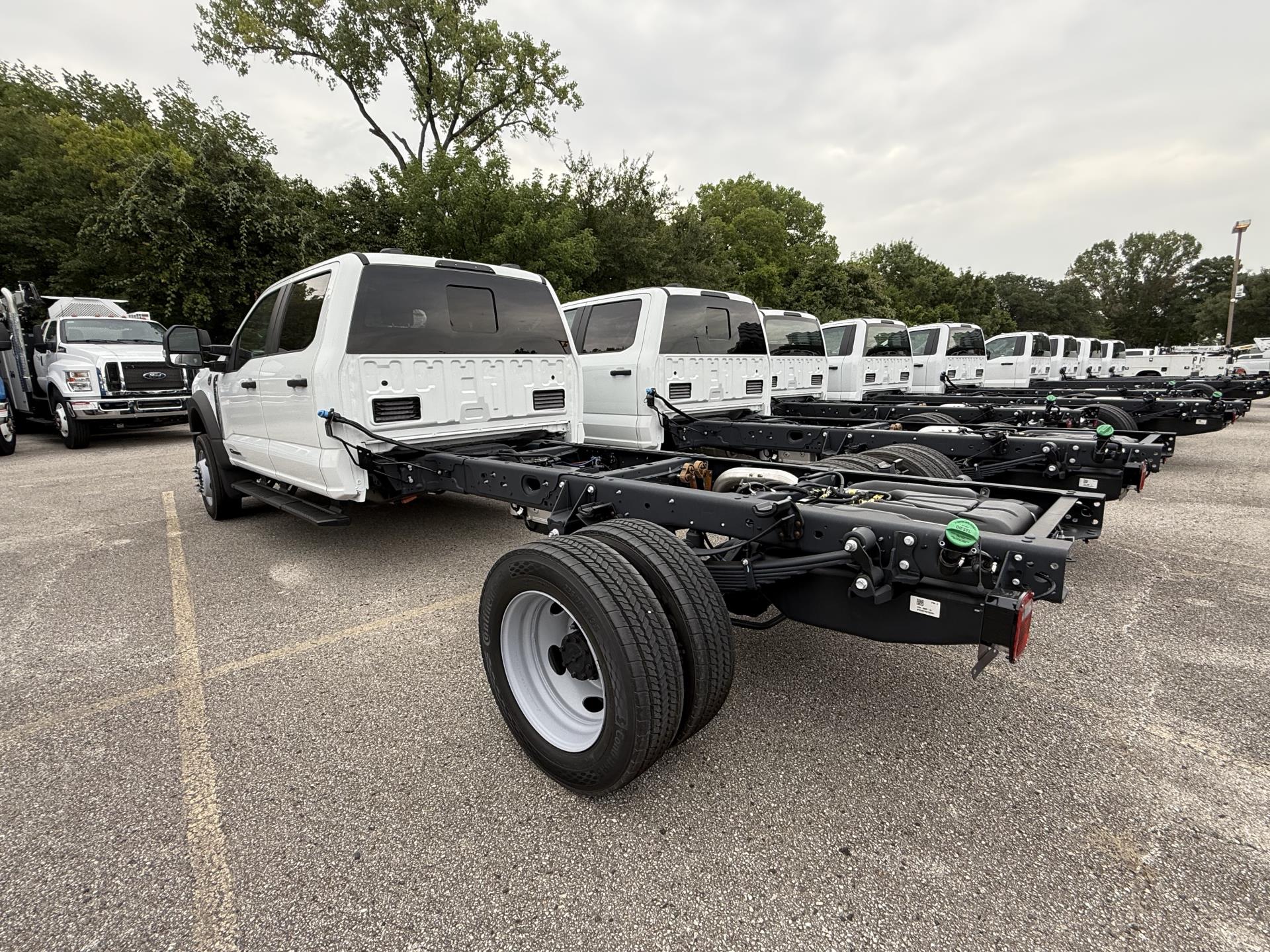 New 2025 Ford F-550 XL Crew Cab Cab Chassis for sale #1915025 - photo 2