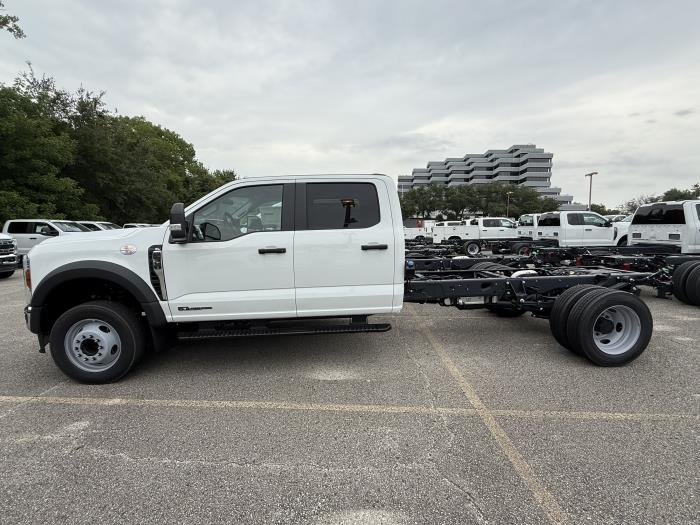 2025 Ford F-550-1