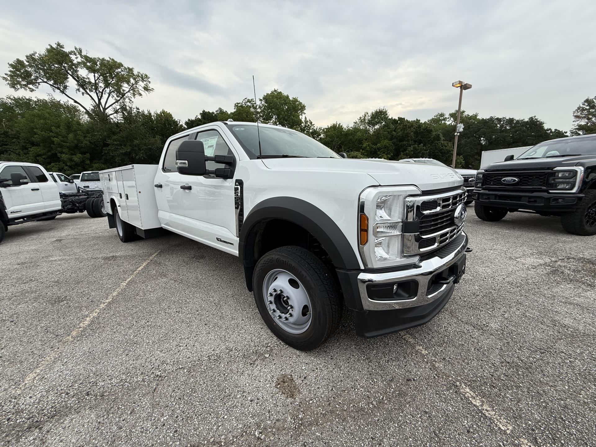 2025 Ford F-550 Crew Cab DRW 4x4 Service Truck for sale #1887229 - photo 1