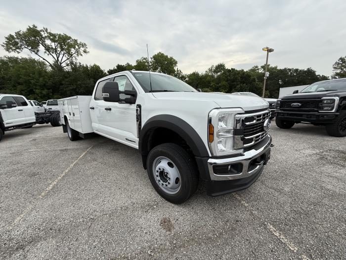 2025 Ford F-550-5