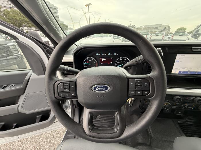 2025 Ford F-550-21