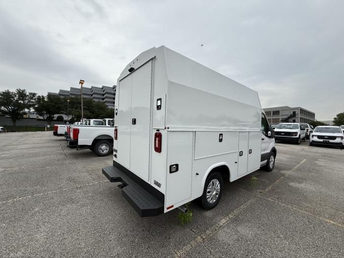 2025 Ford Transit-350-6