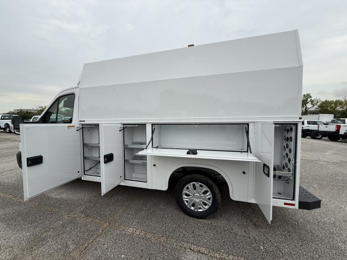 2025 Ford Transit-350-10